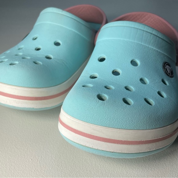 Girls Classic Crocks | Size 2 - Picture 7 of 7
